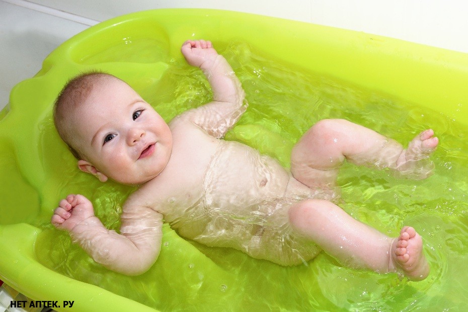 Как купать новорожденного в первый раз?